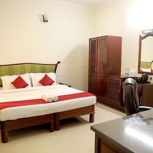 Deluxe Double or Twin Room Sea View